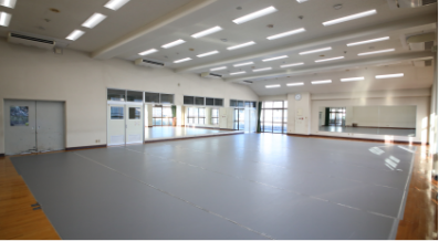 神戸野田中学校 多目的ホール