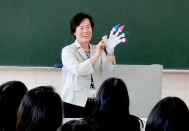 神戸親和女子大学教授による特別講義（２）