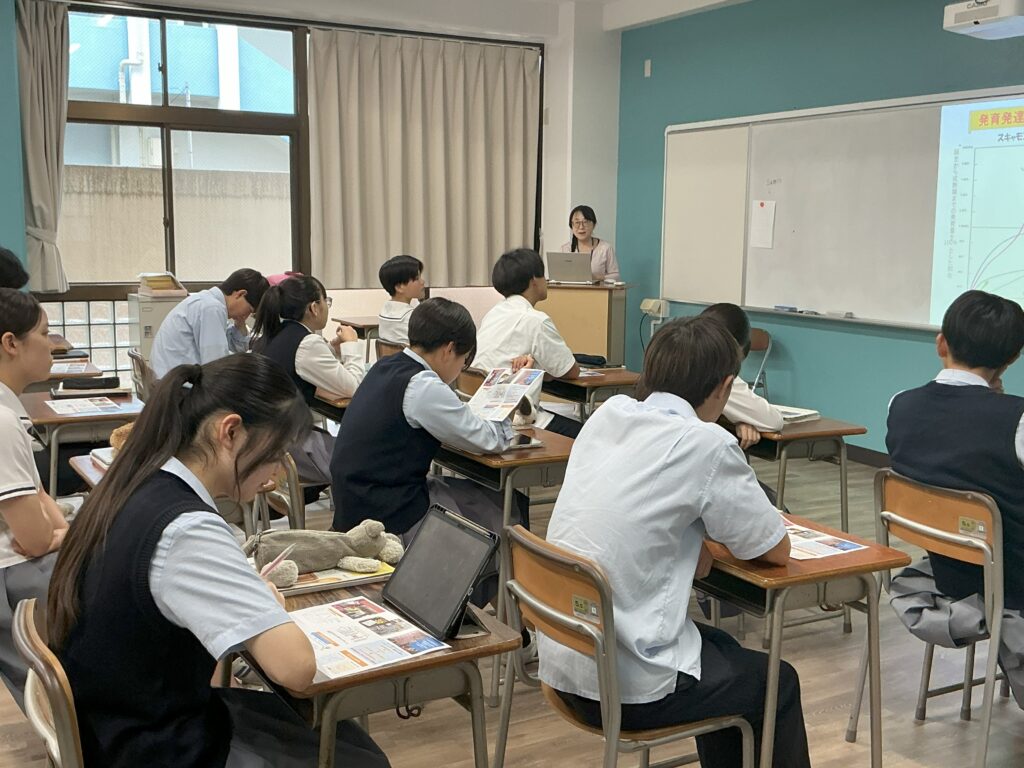 高大連携：神戸女子大学の先生に講義をしていただきました
